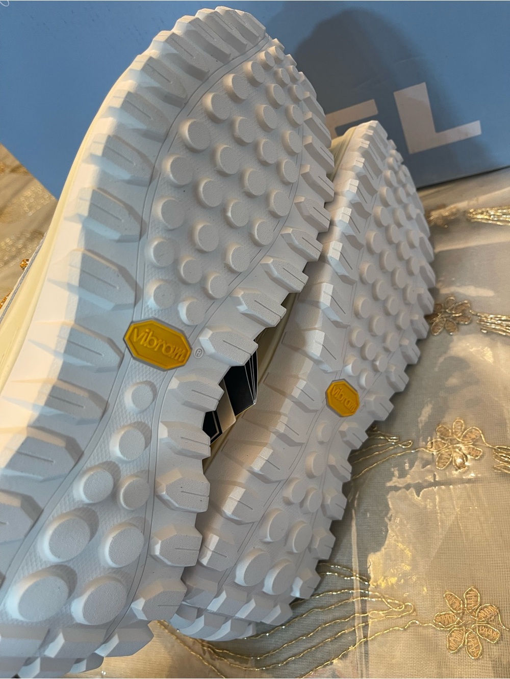 NWB Sorel women’s callsign low GTX canyon gold honey sneakers size 10 limited - Picture 13 of 16